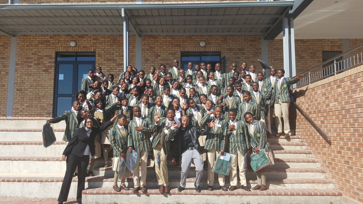 PillayNish's tweet photo. #careerday at MSST https://t.co/bwKiS2ddbf