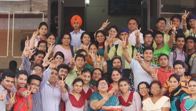 htTweets's tweet photo. ICSE, #ISC16: Girls outsmart boys, Abhineet Parichay is Class 10 topper, by @Shrads_chettri https://t.co/t1mwIwIBfV https://t.co/1X2RWDvGtE