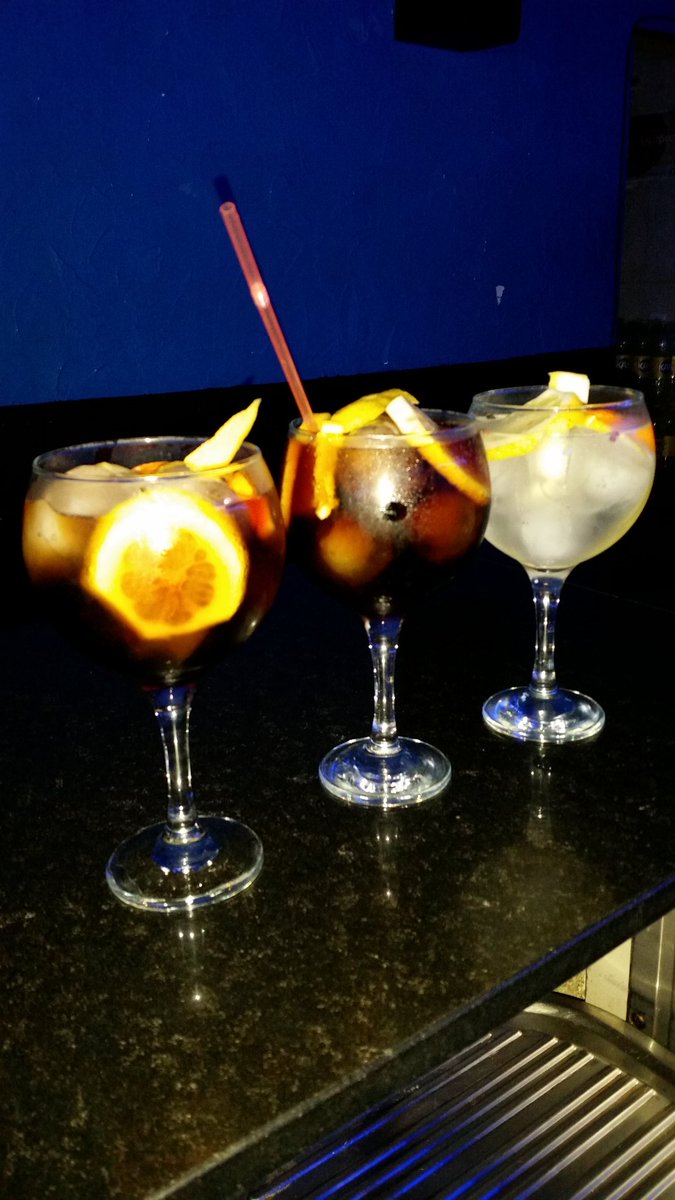 ambiciones_bar's tweet photo. Y para mañana Sabado, las mejores Promos como siempre estan en @ambiciones_bar y #Amnexia!!! https://t.co/jKa69LAQNK