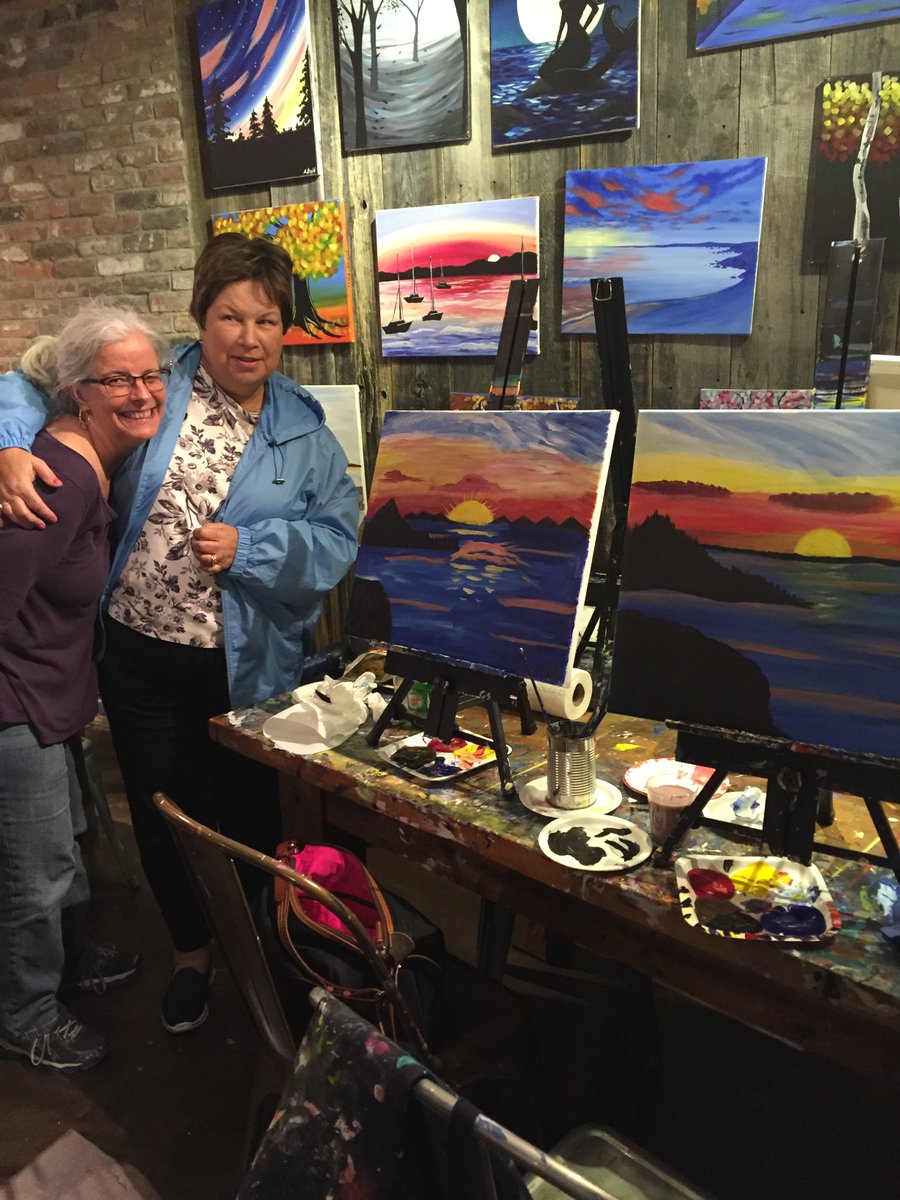 NAPSW's tweet photo. #NAPSW members had fun painting last night for the annual Night Out! #NAPSW2016 https://t.co/GgruBJPNxz