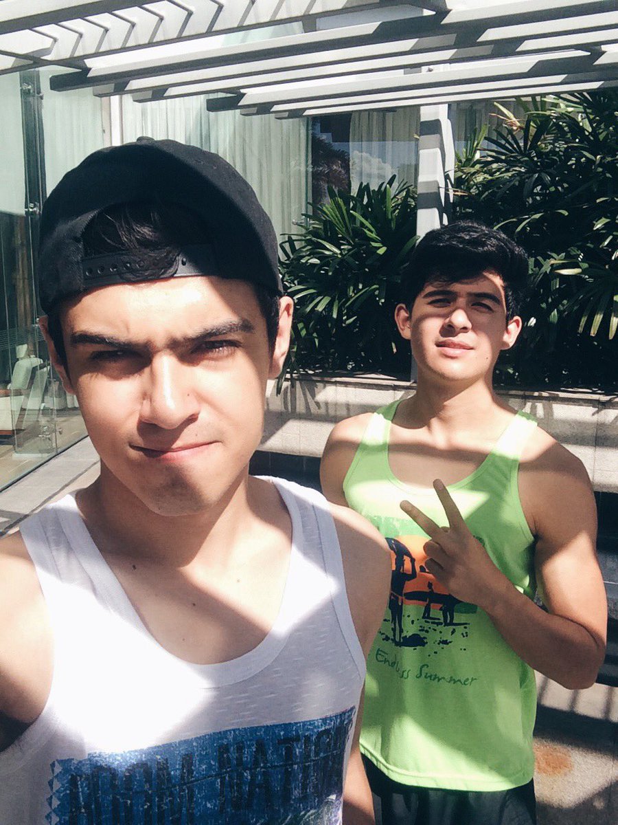PerkinsTwins's tweet photo. Happy Friday! Kamusta kayo? ☺️

LIKE, COMMENT, and RETWEET for a Fan Sign from us! ❤️ https://t.co/Xz7dIY4N8g