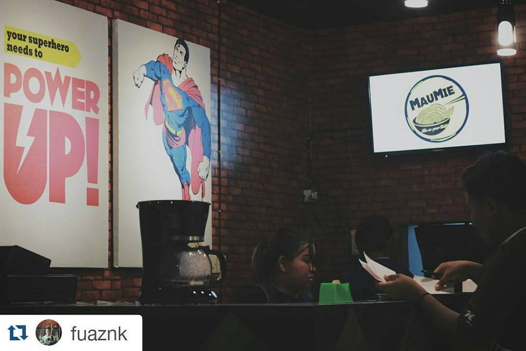 aslikertosono's tweet photo. malem sebtu ngeneki paling enak cangkruk ndok kafe, ben kekinian β
#ngafe #aslikertosono #mauumie #maumie #kafeker⦠https://t.co/0BJc7jfCH7