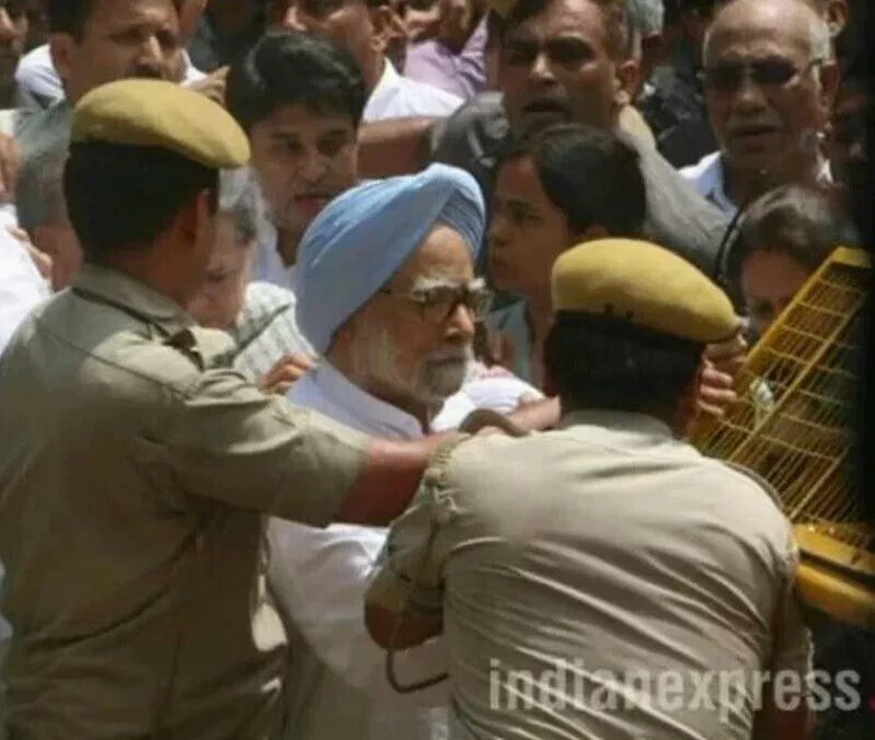 AnupSharma_'s tweet image. तू भाग..🏃
भाग मिल्खा...🏃🏃
तू भाग मिल्खा भाग....🏃🏃🏃

#SRHvGL
#ModiInTN
#ZiddKaroDuniyaBadlo