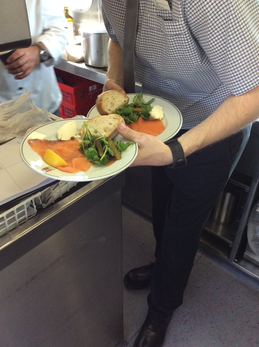 luibhz's tweet photo. Ethnographic research on board of trains #UserExperience #railexperience #firstclass @wmgexperiential https://t.co/g9M3NEbPeZ