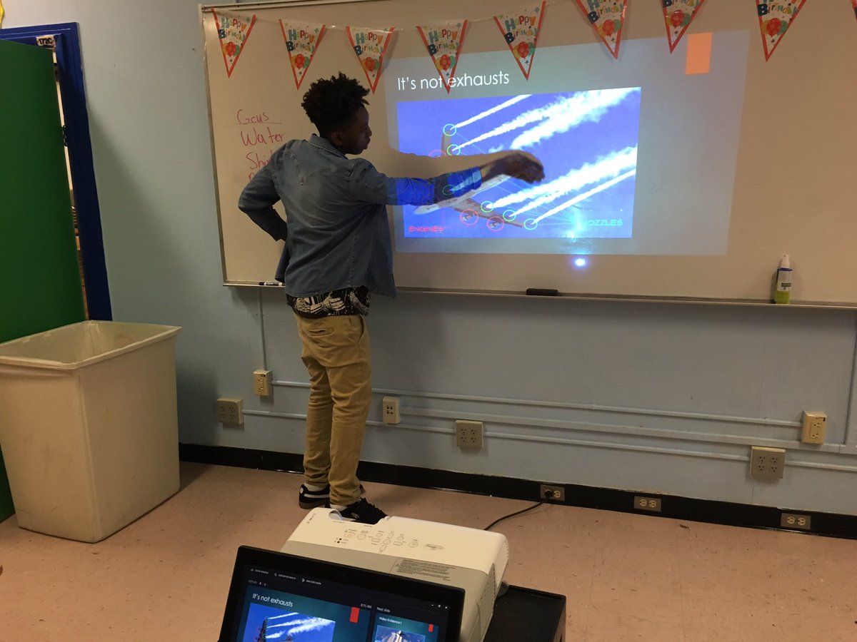 piperprincipal's tweet photo. In @PiperDebateTeam Class, Proving Conspiracy Theories TRUE! All at Mrs. Howard's Class! #DebatersWithAnAttitude https://t.co/QYDlCK3yey
