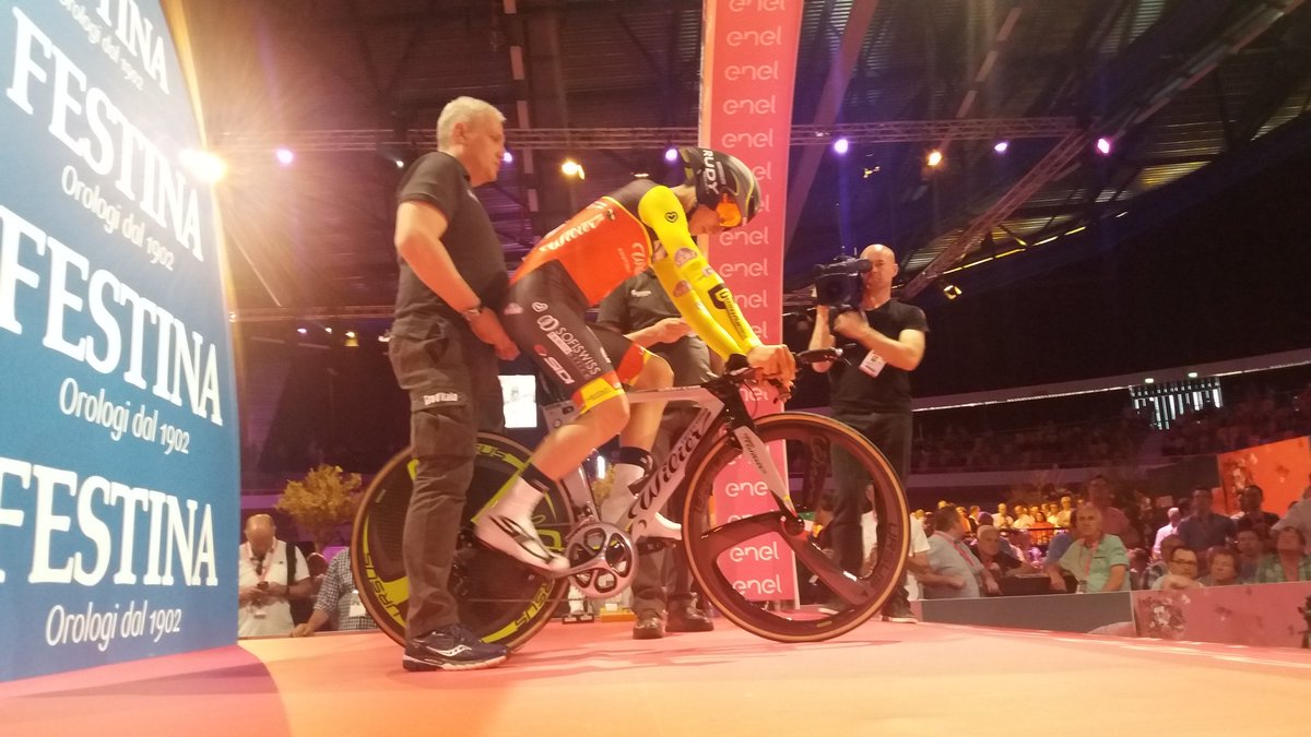 ViniZabuProTeam's tweet photo. #Giro Vamos Julen!!! #NeverGiveUp #LoveMyWilier https://t.co/zamfoFZ5EQ