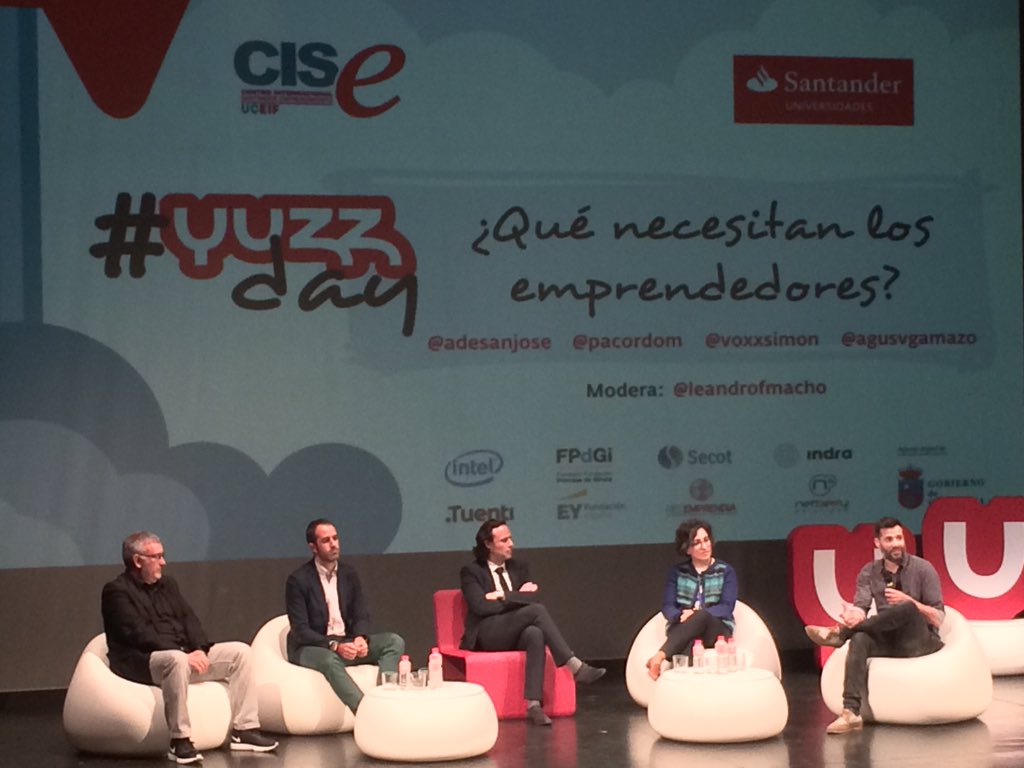 RobertoBrunM's tweet photo. Muy atentos los @ucoyuzz en una experiencia y formación única! Muchas gracias #yuzzday! https://t.co/SYmUDDvFuQ