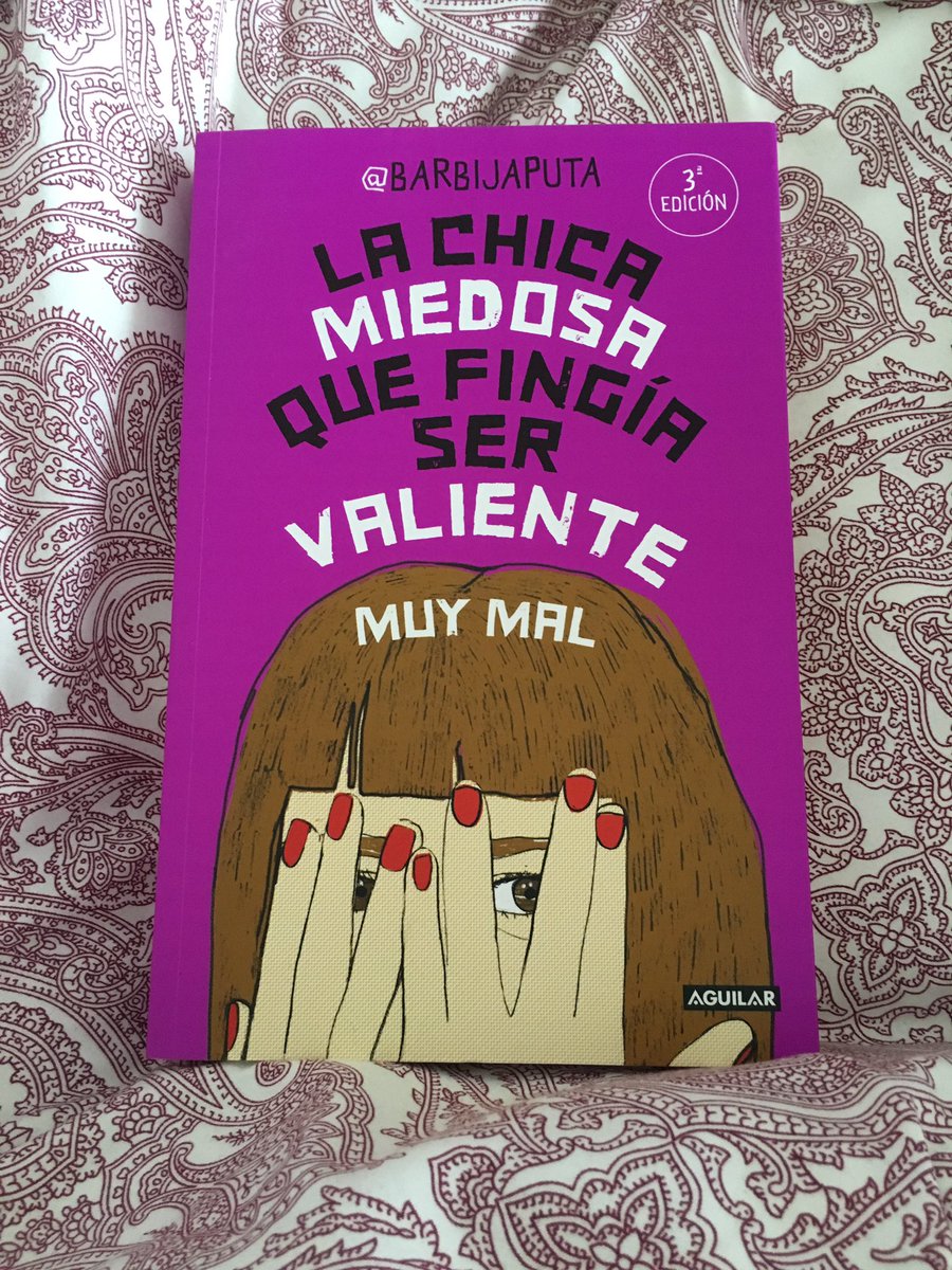 Barbijaputa's tweet photo. Me acaban de decir en la editorial que sacan la cuarta edición del libro. Yo me lo estoy leyendo por primera vez. https://t.co/oLu13OW1Kl