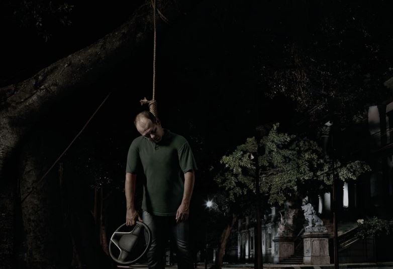 Powerful images in Brazil are trying to make people aware what drunk driving can cause. bit.ly/1O2EyXj