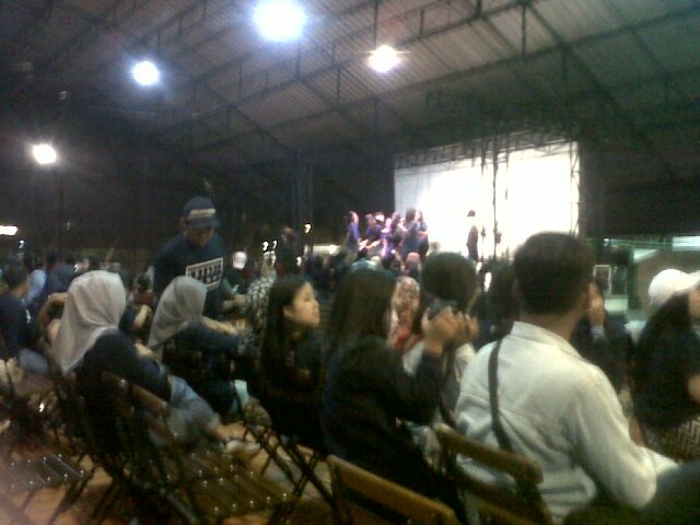 Dangdutan bareng smk pgri 3 \=D/<=-P*music*