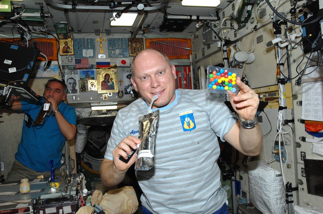 Питание космонавтов в космосе. Еда Космонавтов в космосе. Что едят космонавты.