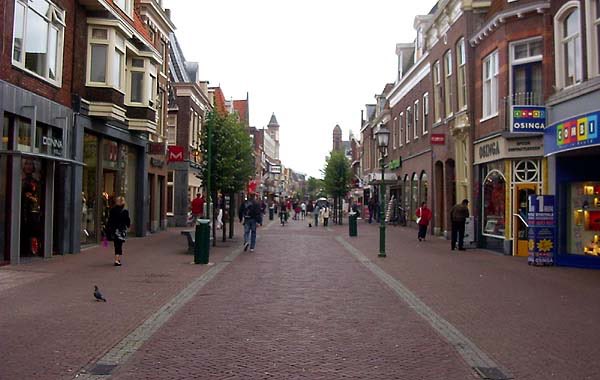 Het Grote Noord is 'n winkelstraat in de <a href="/ProvincieNH/">Noord-Holland</a> stad <a href="/HoornNH/">Hoorn</a>. De straat is één v.d oudste straten van #Hoorn.
