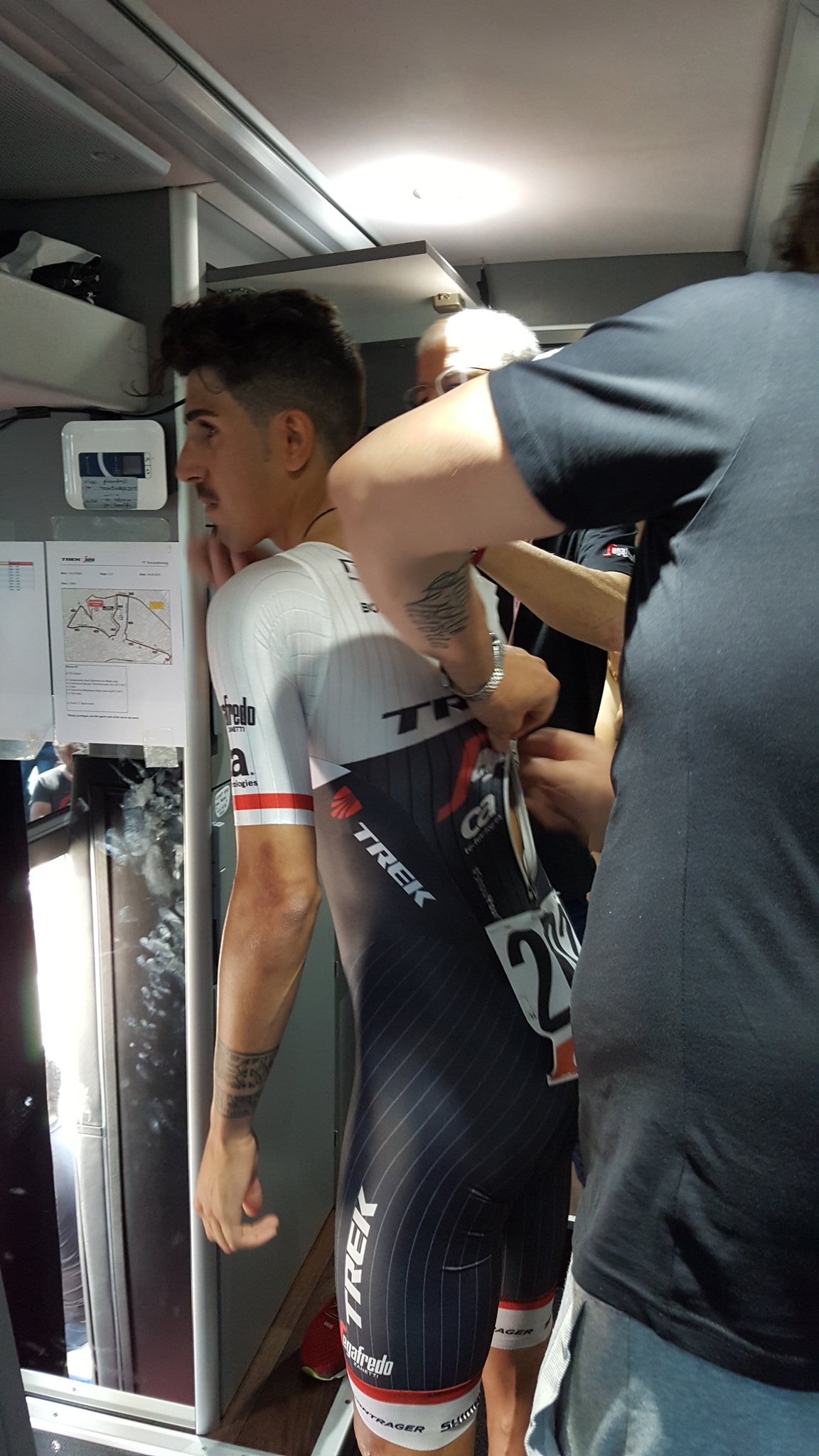 trek skinsuit
