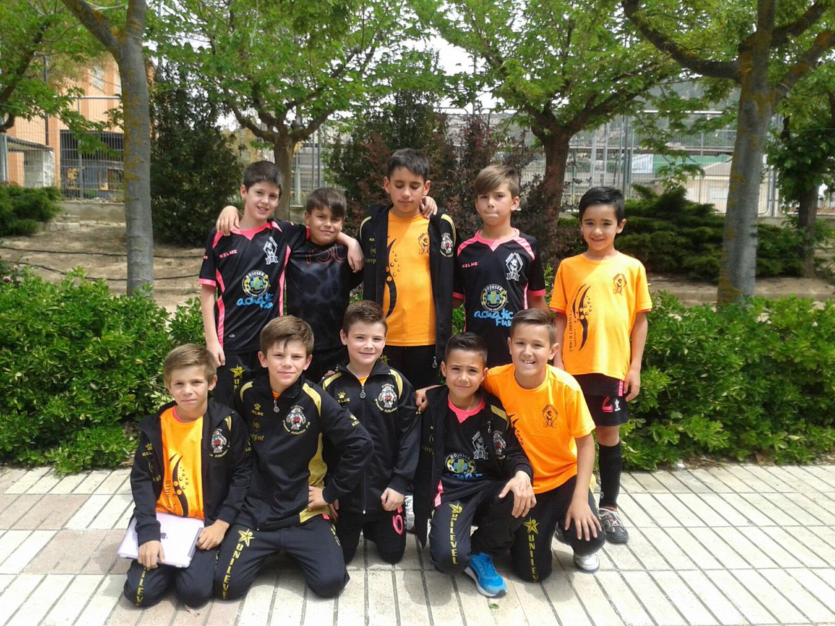 PinosoAtFS's tweet photo. Nuestro Benjamín ya parte hacia Valencia.
#VamosBenjaminPlayOff https://t.co/oXZEN6sK6Y