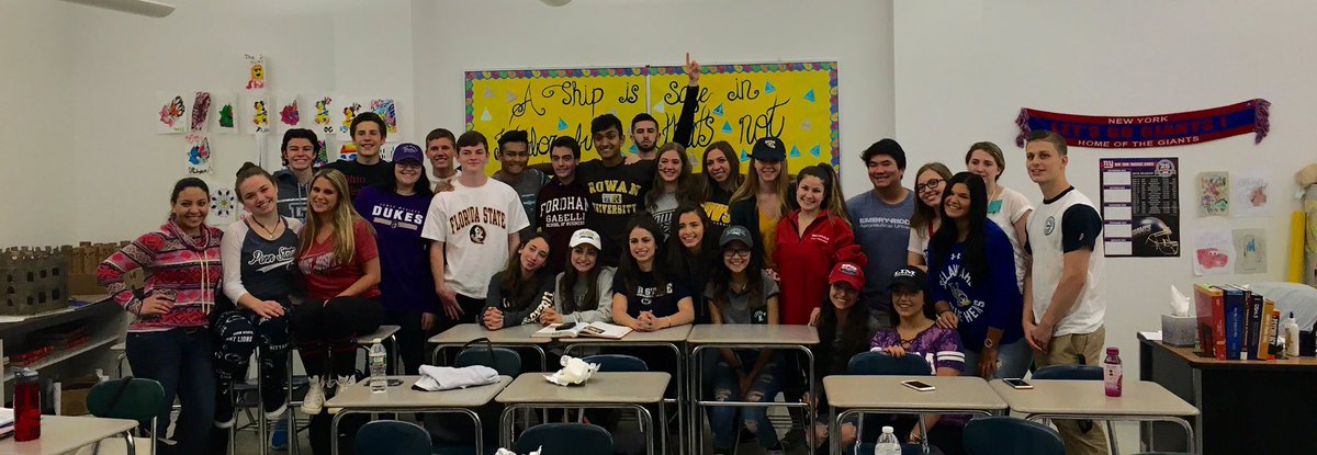 emmapergola's tweet photo. TELL MA WE MADE IT #peerfam https://t.co/AOa2gf3s9Z