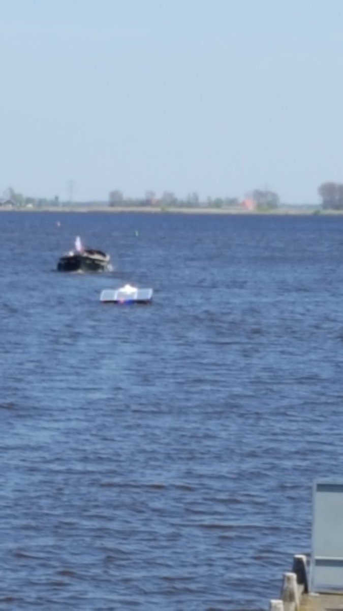 KMSolarTeam's tweet photo. Nog een klein stukje @NKzonnebootrace #kmto #KMsolarTeam https://t.co/GLQOrUDQHF