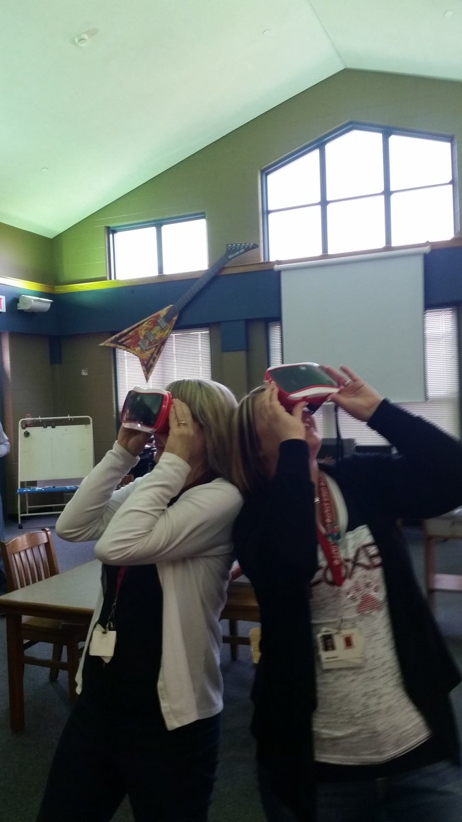 Mrs_Moore1's tweet photo. Literacy coaches on a Google expedition  Pioneer program!!! #googlexpeditions  #GRESrocks #onfleek @bgambro https://t.co/hKnOgX6CI3