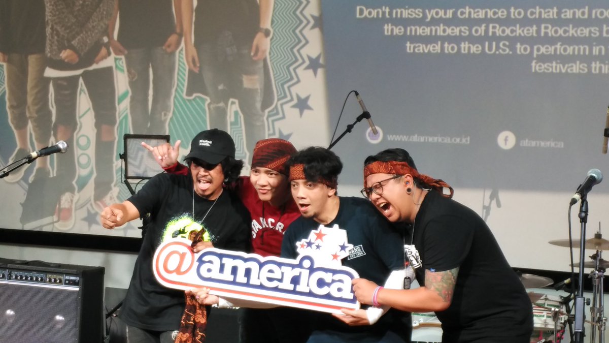Terima ksh <a href="/rocket_rockers/">Rocket Rockers</a> sudah tampil di <a href="/atamerica/">@america</a> mlm ini.