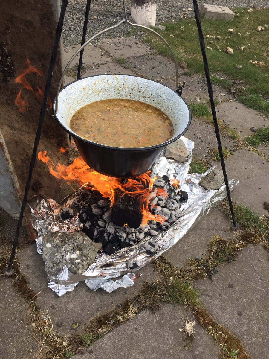 #soupmaking <a href="/RidingToursIcel/">Reykjavík Riding</a>  for #riders on #icelandichorse #hest #horse #riding