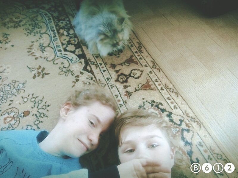 Arinka20052004's tweet photo. #B612 #дурачимся https://t.co/8VAQpvPwtR