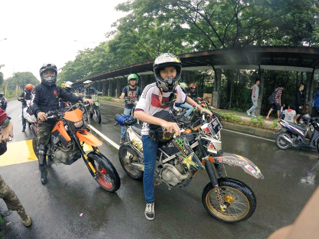 Ini laah hobi kuu #jakartasupermotosunday #buitenzorgsupermoto