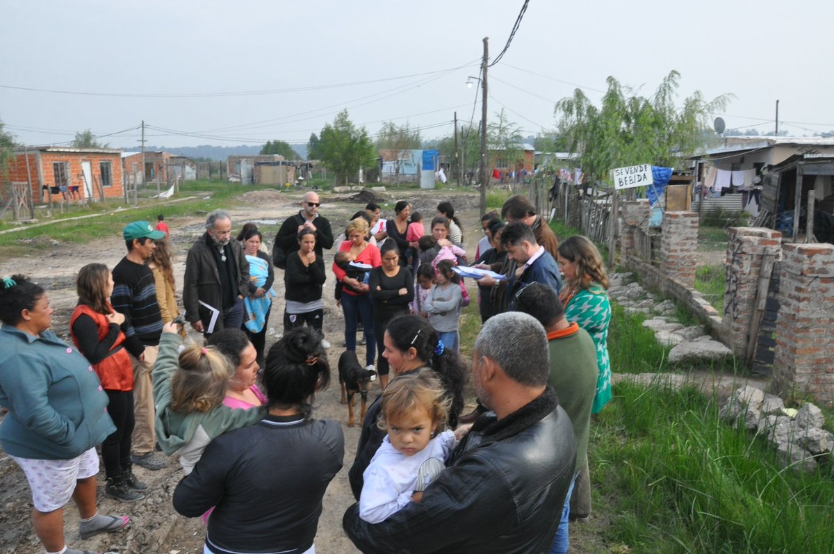 tierras_ee's tweet photo. Estas reuniones permiten generar espacios de dialogo y de acceso a información. https://t.co/by0qAUphH9