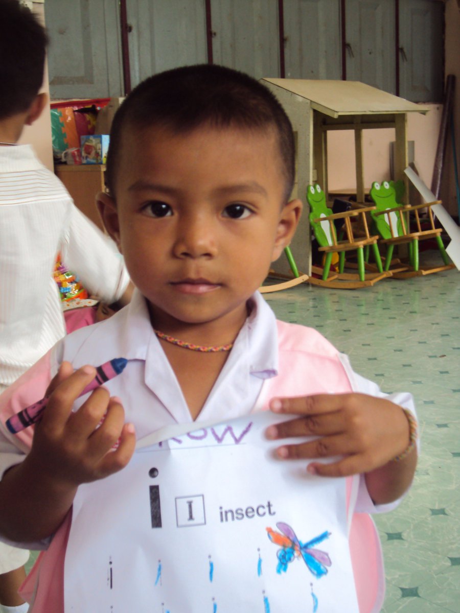 TFCProjects's tweet image. #FlashbackFriday to #TeacherAppreciationWeek in #Thailand 6 years ago!