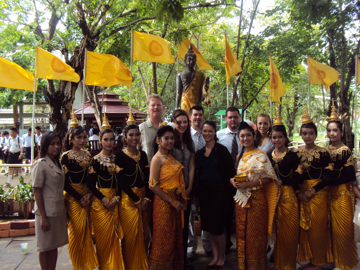 TFCProjects's tweet image. #FlashbackFriday to #TeacherAppreciationWeek in #Thailand 6 years ago!
