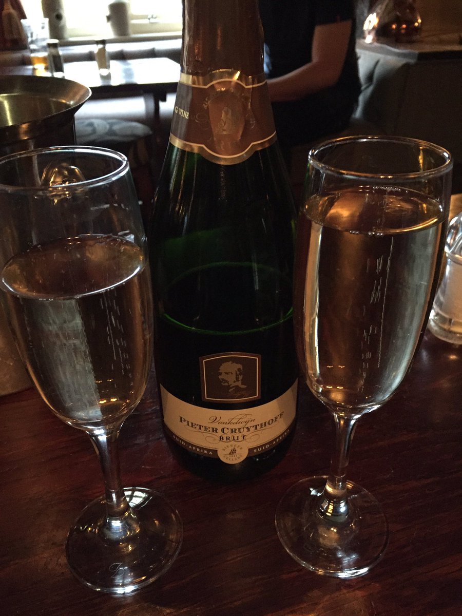 kazzanut's tweet photo. Whoops @akaSwedishChef &amp; I #paid for £20 bottle of prosecco &amp; got a £40 bottle of chambers!! #Winning 🍾 https://t.co/Zz0FbPFfa7