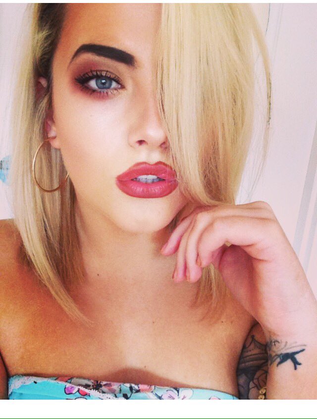 OGMissBombShell's tweet image. NO FORCE IS EQUAL TO A WOMAN DETERMINED TO RISE 💪👑 #bossbabe #womanempowerment #girlpower