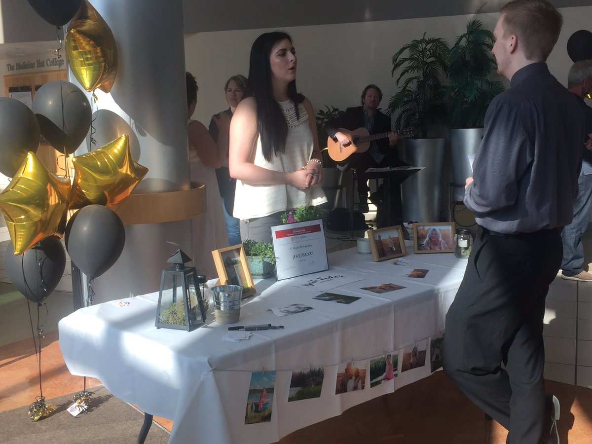 MHCollege's tweet photo. Congrats to the @startupmhc students for completing the Summer Company program! Thank you @JMHCoPC for you support. https://t.co/kxFYcZBGrR