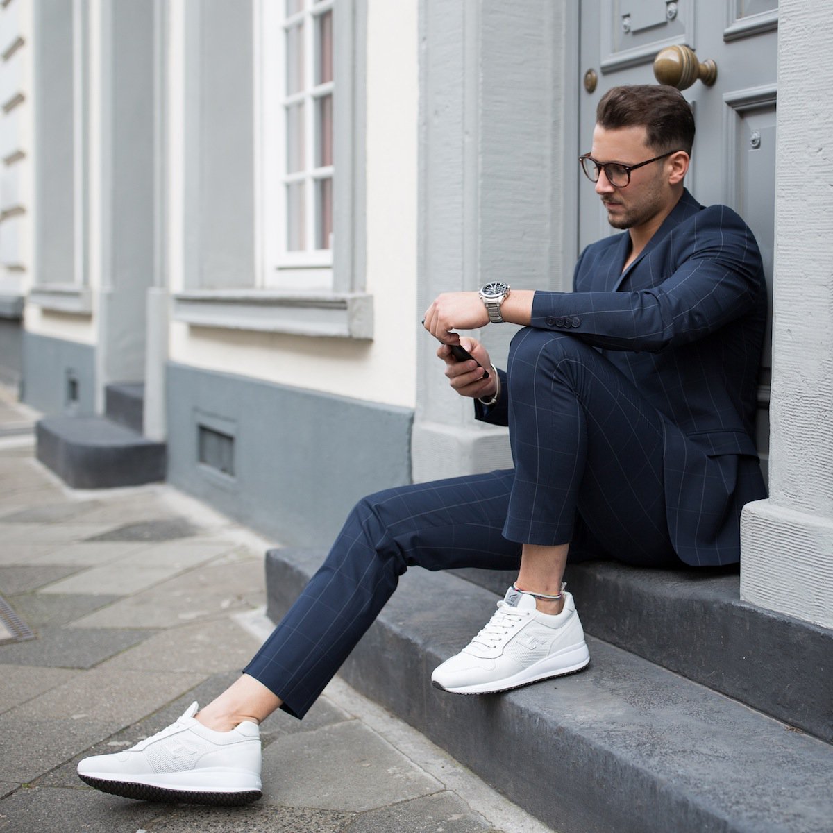 Simple Stylish Suits and sneakers, Mens street style, Sneakers men fashion