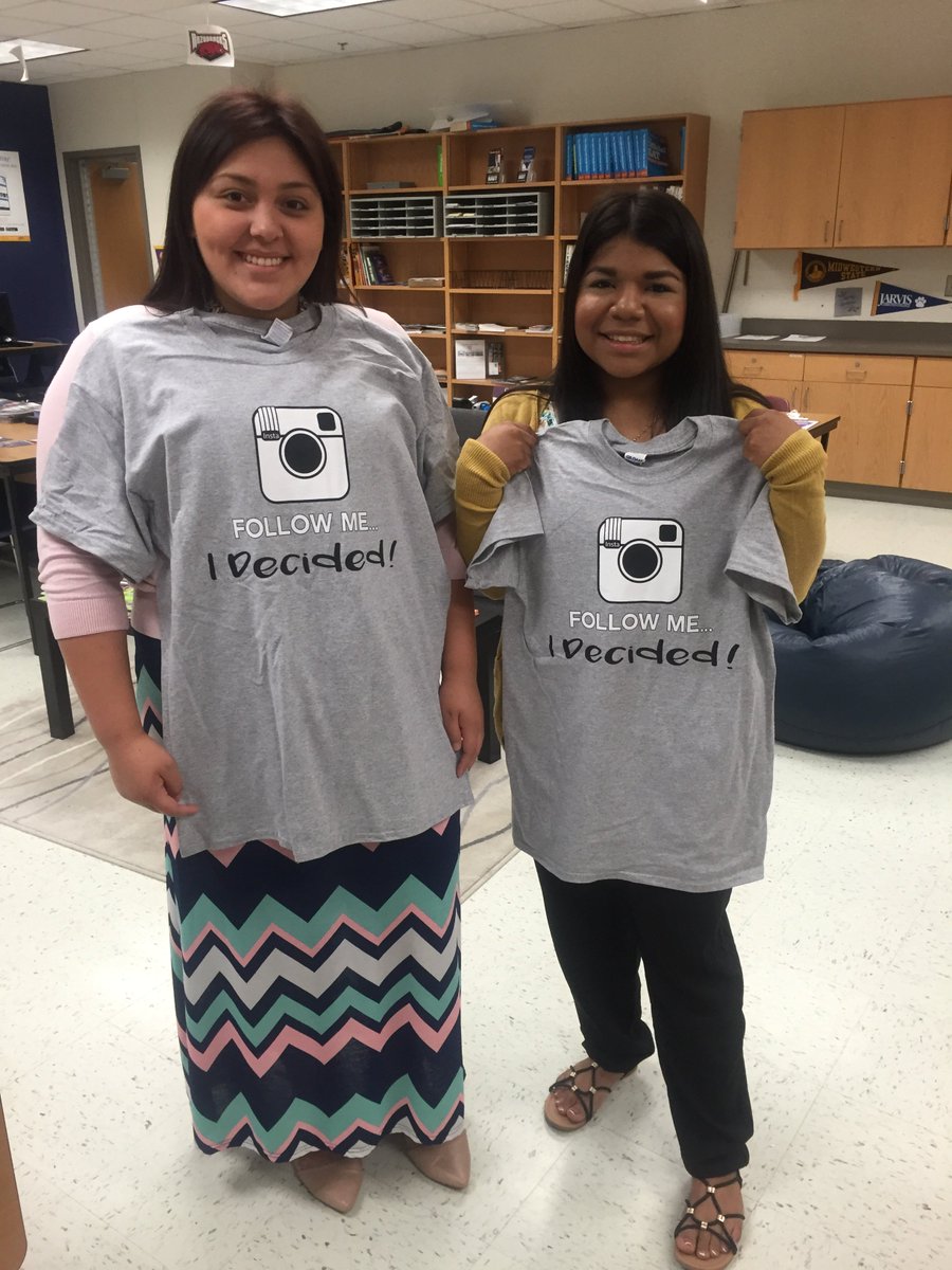 EIFConrad's tweet photo. Diana Valle and Eva Ruiz are going to #COLLEGE!

#TheyDECIDED
#DallasISDGoesToCollege
#CONRADisCOLLEGEbound https://t.co/ypelessEKs