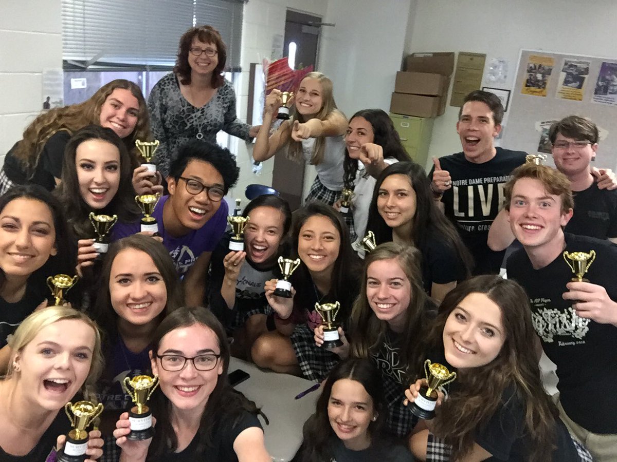 allisonyeomans_'s tweet photo. Worlds best class #itsaplit #aperiod https://t.co/tvtbKjkByn