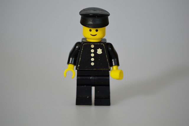 LaurenNotLozza's tweet photo. #Friday afternoon dating story - The one where I had to involve the police https://t.co/xJDxqw93AG #datestory https://t.co/BS6iB3n57U