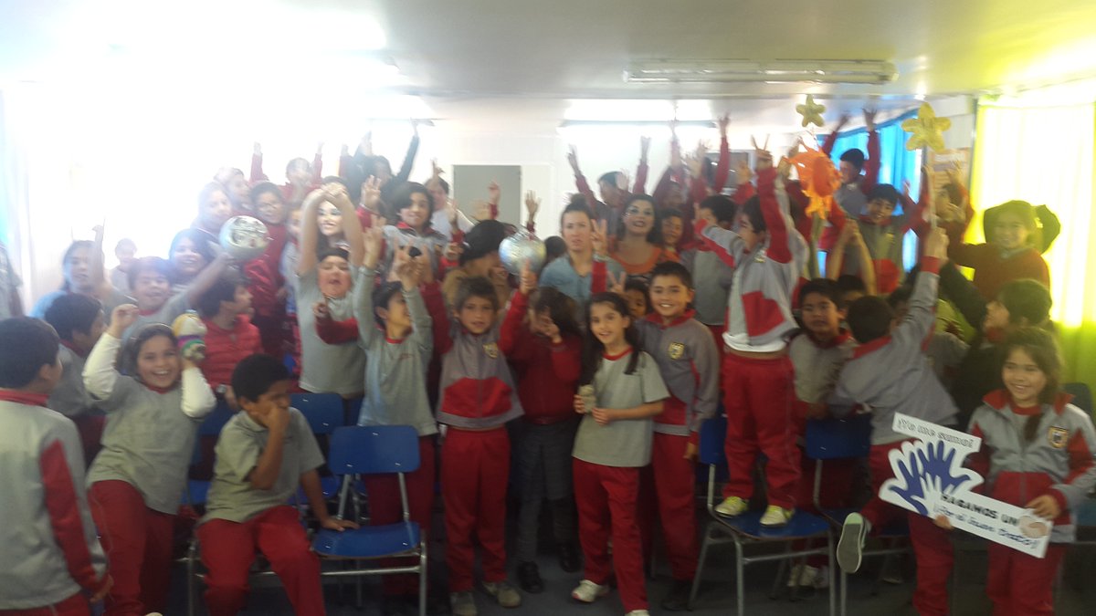 OPD_CANELA's tweet photo. Con obra de teatro se sensibilizó respecto bullying en 4 colegios  @MuniCANELA, #buentrato @Sename_IV @OPD_CANELA https://t.co/Q5GTrFyfXV