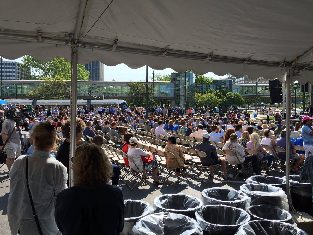 Congrats to <a href="/kcstreetcar/">KC Streetcar 🚊💙</a> and @KCMO #timetoridekc