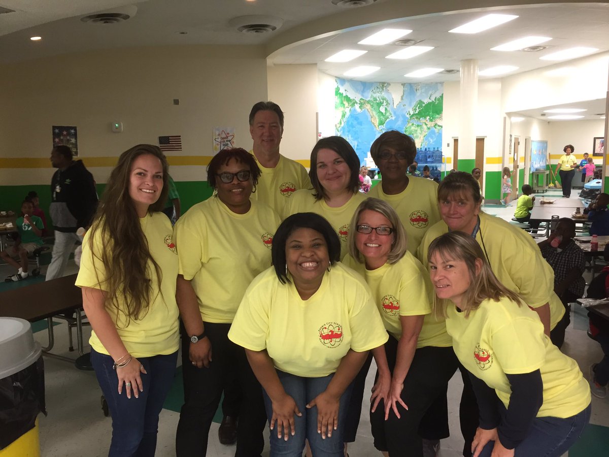 TheRidgecrest's tweet photo. Celebrating the end of Teacher Appreciation Week. https://t.co/kTInXSYQ96