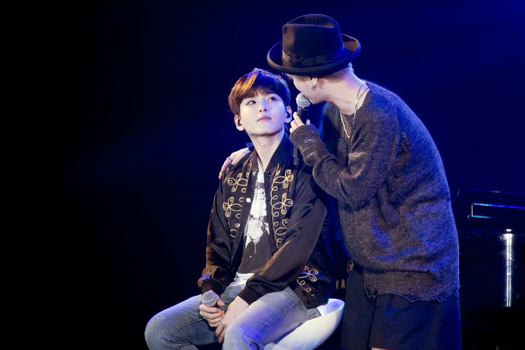 YeWookVN's tweet photo. Step1: I see you 😉
Step2: You see me 😳
Step3: *shy shy shy* 😊

#3StepsToMakeALoveLine #YeWookShowTime 
(cr: Gulli) https://t.co/hx5OCJis5B