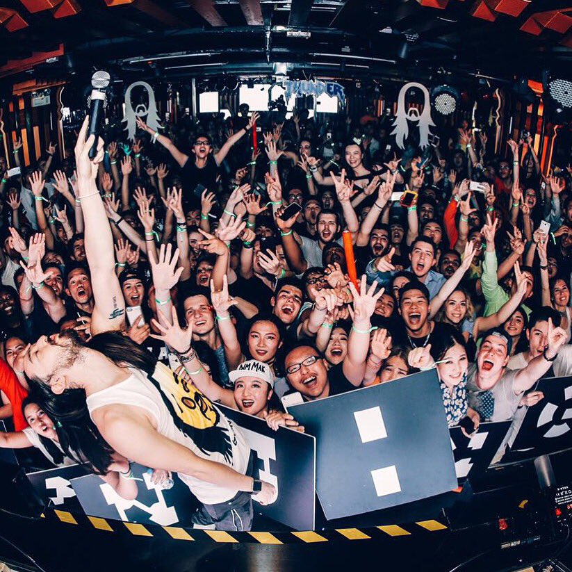 Nanjing China. Sweatbox rage fest! https://t.co/IyAHK2HA7n