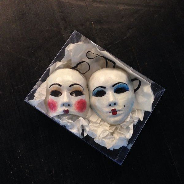 Inquietass's tweet photo. La magia de las máscaras. #quienesquien #inexpresión #inquietass https://t.co/NR9DPwOBvq