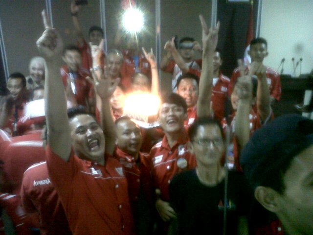 Merah bikin meriahh Cc : @axichalilintars <a href="/AxicPurwasuka/">AxicPurwasuka</a> <a href="/AXICrakom/">AXIC RAKOM</a> <a href="/AXICvanBandung/">AXIC van Bandung</a> <a href="/AXIC_Bostoners/">AXIC Bostoners</a> <a href="/AXIC_Cleopatra/">AXIC_Cleopatra</a>