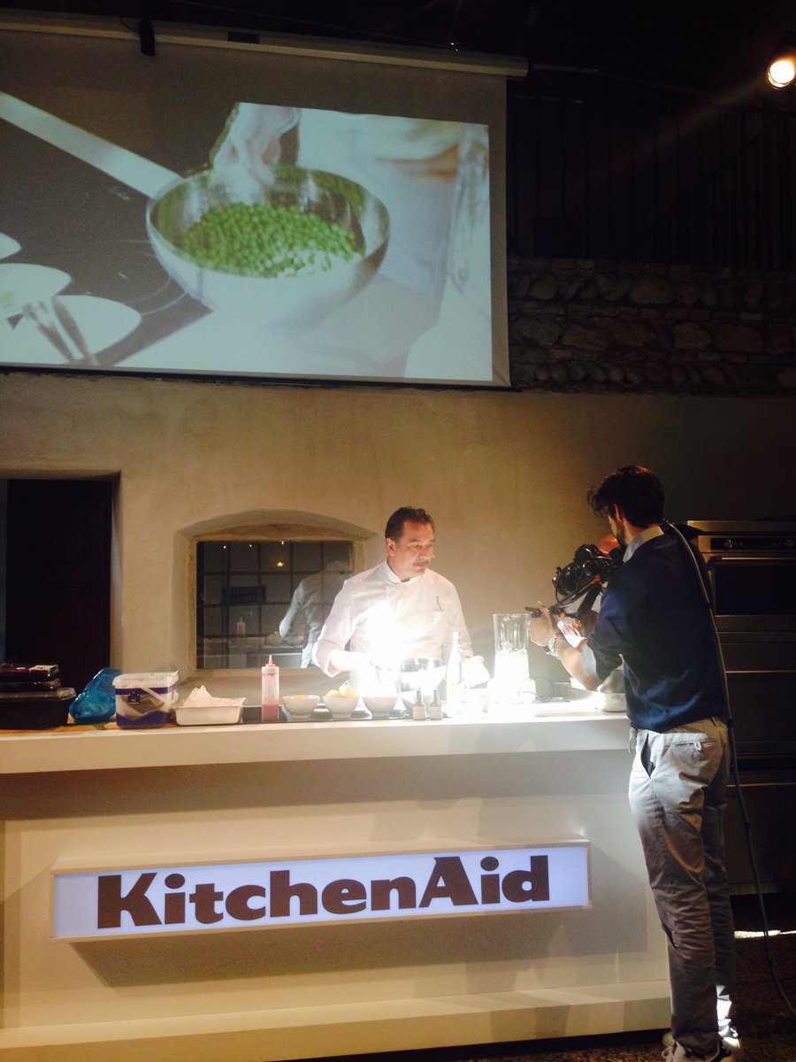 Lo #showcooking di #italobassi 'la primavera  nel piatto' con crema di piselli e gamberi @confusionverona a #EGV16