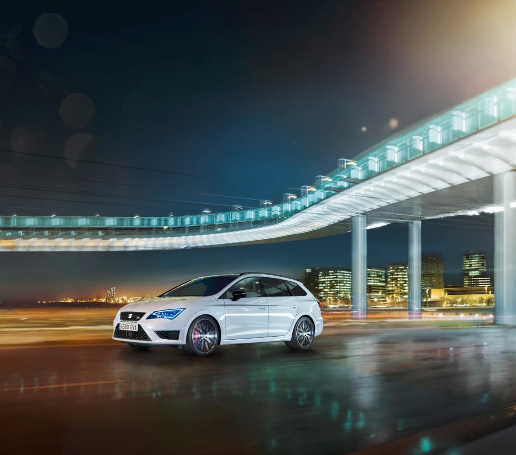 SEATUK's tweet photo. It’s said we have to enjoy little moments. So imagine enjoying the big ones. In the #SEATleon #CUPRA you can do both https://t.co/sCp5QdBGYy