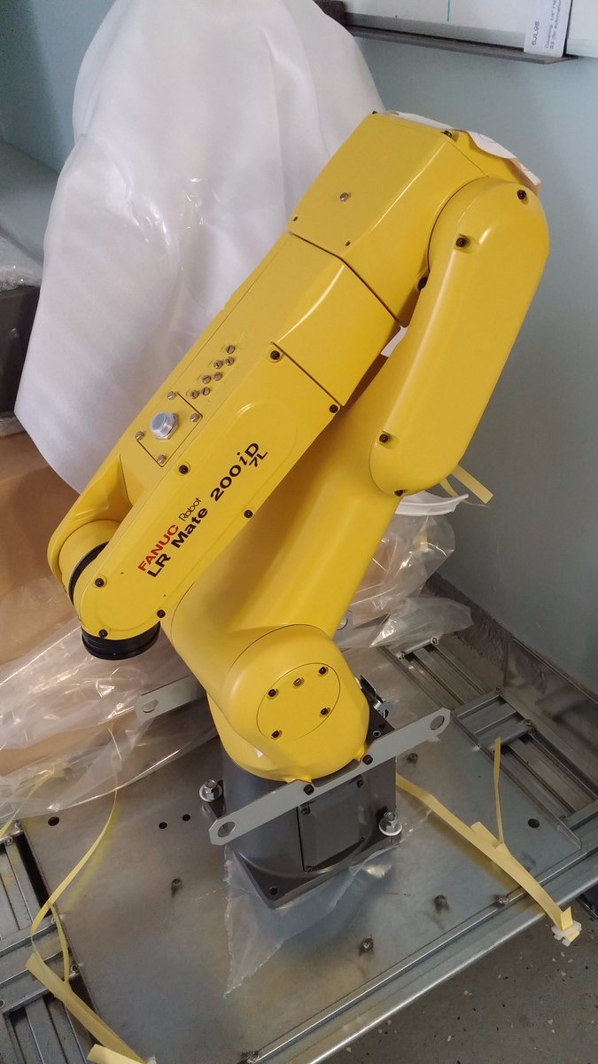 MiJET_Clean_Air's tweet photo. Christmas in May thanks to @FANUCAmerica We'll integrate this robotic arm w/ a MiJET, stay tuned or give us a call! https://t.co/xB0J9KcDTJ