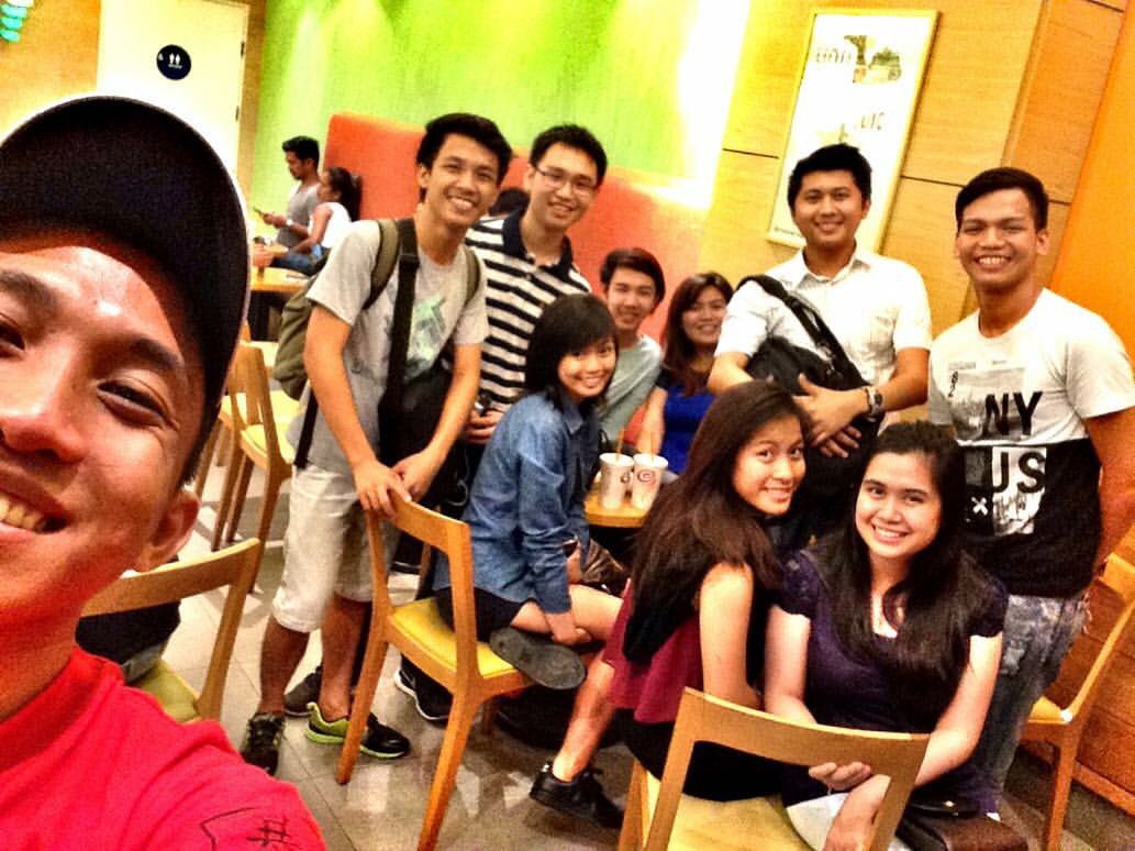 aleezahgertrude's tweet photo. Caguyuman, Mini Reunion. #AYLC2016 https://t.co/5VD330KEzb