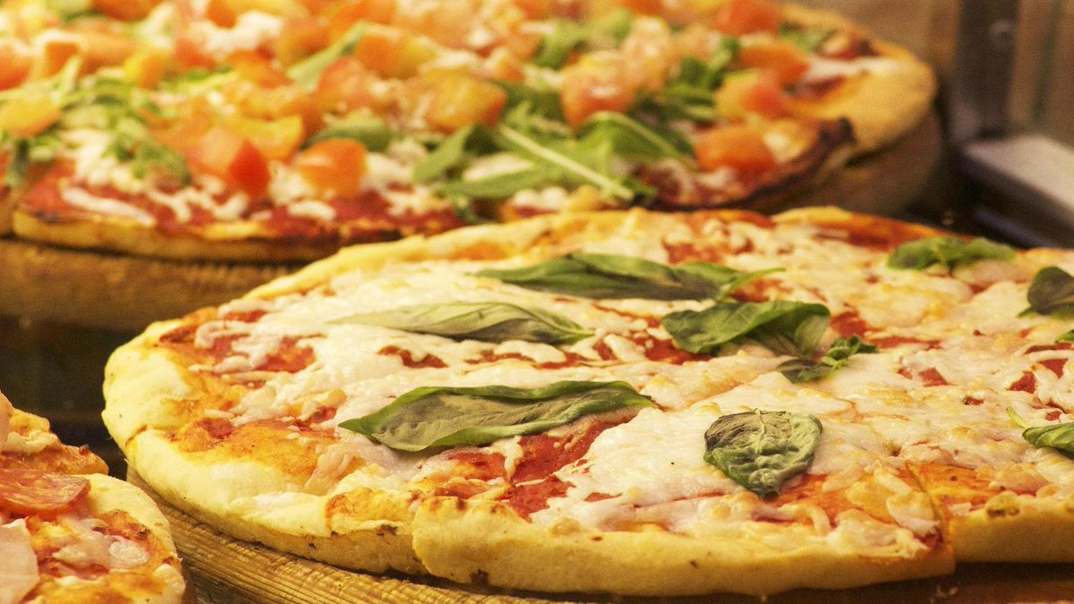 LANACION's tweet photo. Hoy es el Día Internacional sin Dietas https://t.co/3tacQLHWwp https://t.co/lm2FaAgtSz