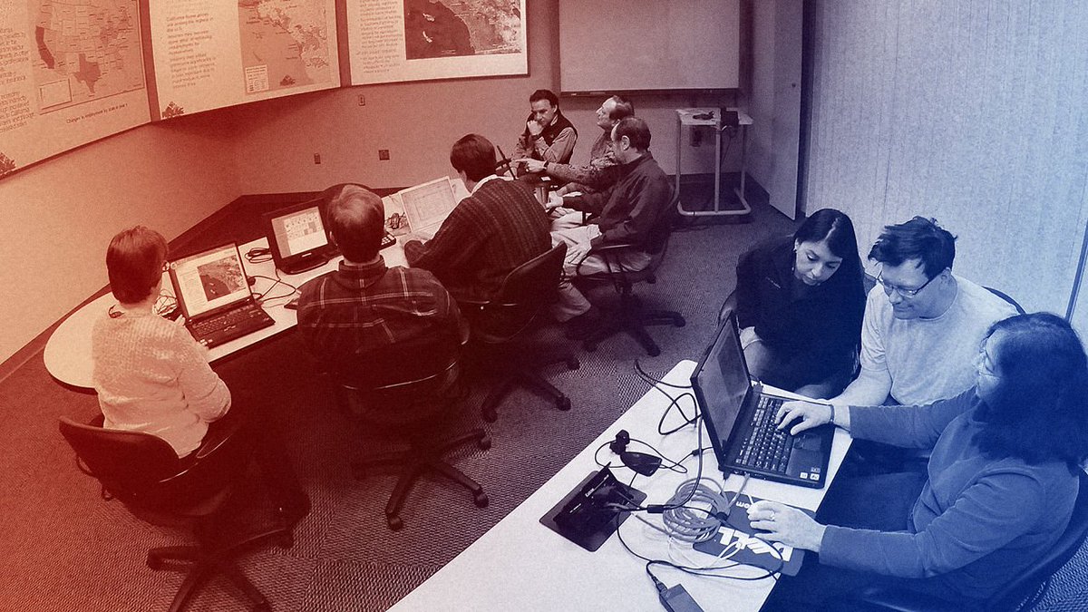 SandiaLabs's tweet photo. Meet the scientists who simulate (and prevent) the end of the world https://t.co/atonseMF8l via @FastCoDesign https://t.co/uytkXam1yA