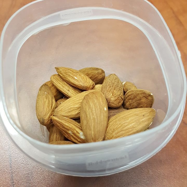 JacieBeth's tweet photo. Protein snack! A little bit anyway! 
#FFFchallenge @worthyandwell https://t.co/ZloIhPivz3 https://t.co/yyfkrVM5gU
