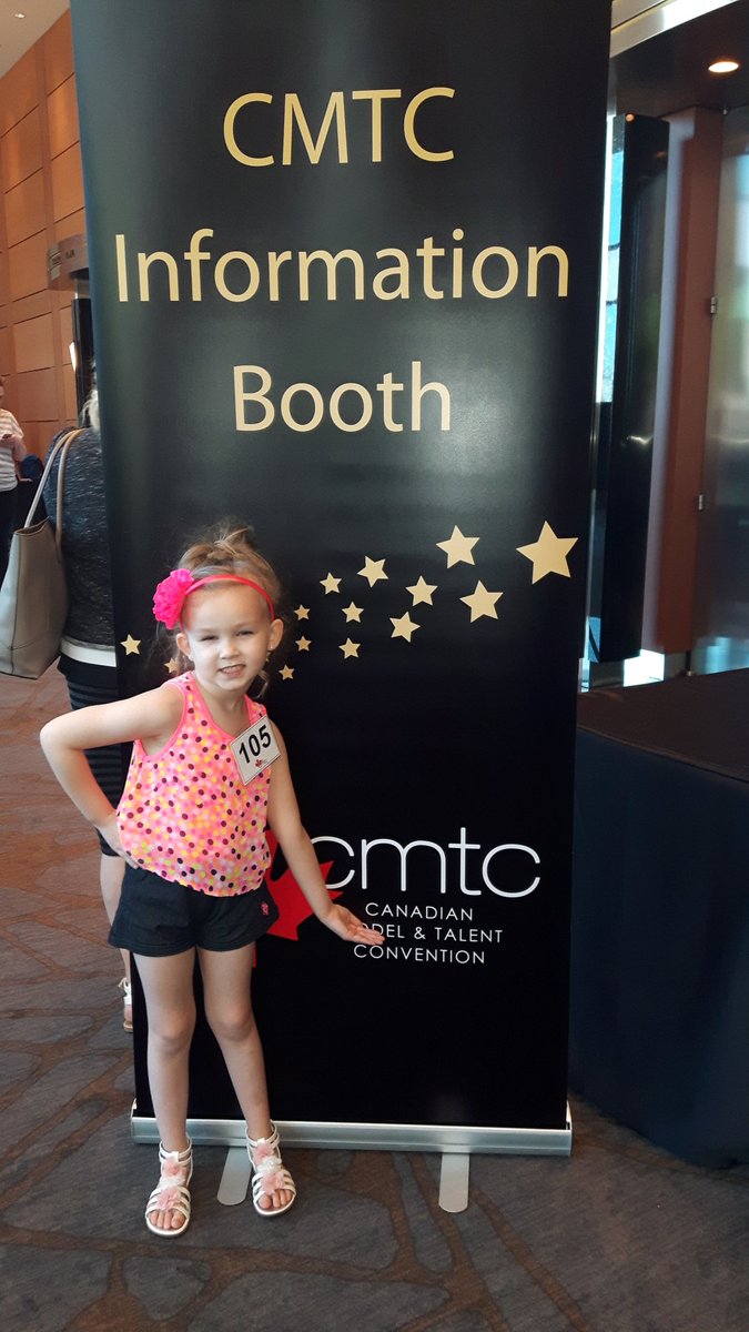 kerrbare72's tweet photo. Having lots of fun :) Next up the Runway competition #DreamsDoComeTrue #CMTC2016 @cmtcinc https://t.co/CgAB2nfhKb